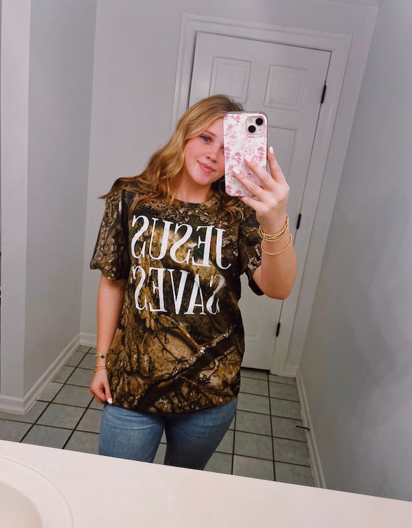 CAMO JESUS SAVES TEE